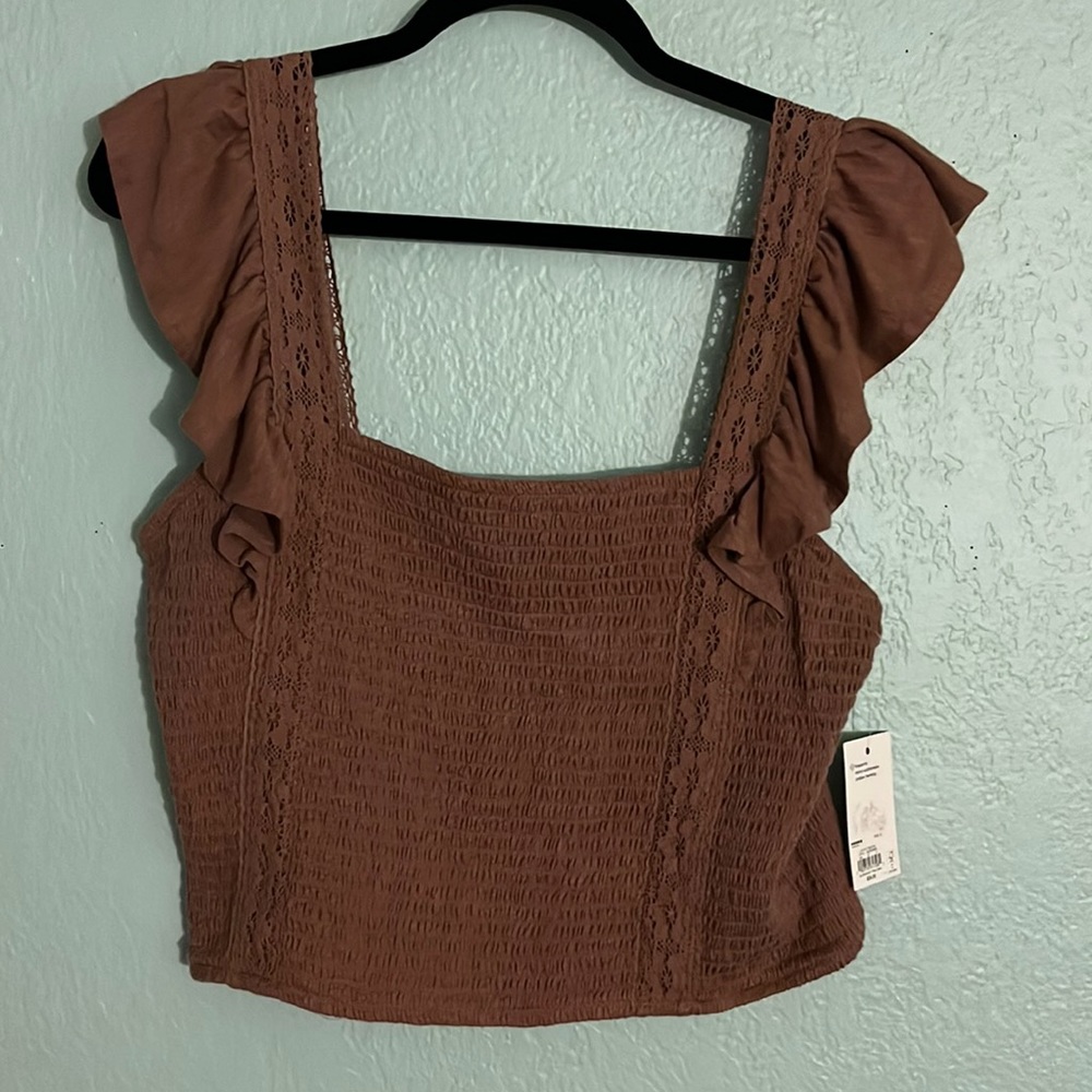 SO Crochet Trim Tank XL
